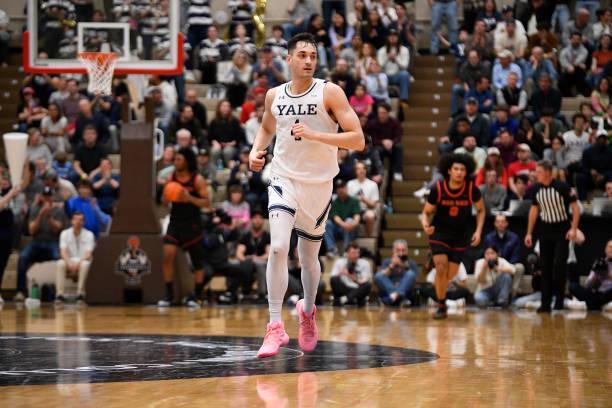 夏联首战表现堪称灾难！耶鲁大学头号球星很难在快船找到位置？