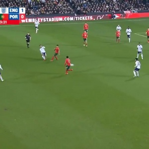 金左脚！恩瓦内里精彩弧线破门，帮助U21英格兰4-2葡萄牙U21